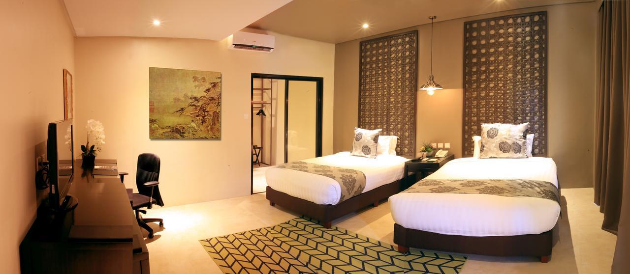 Hotel The Oriental Leyte Tacloban Esterno foto